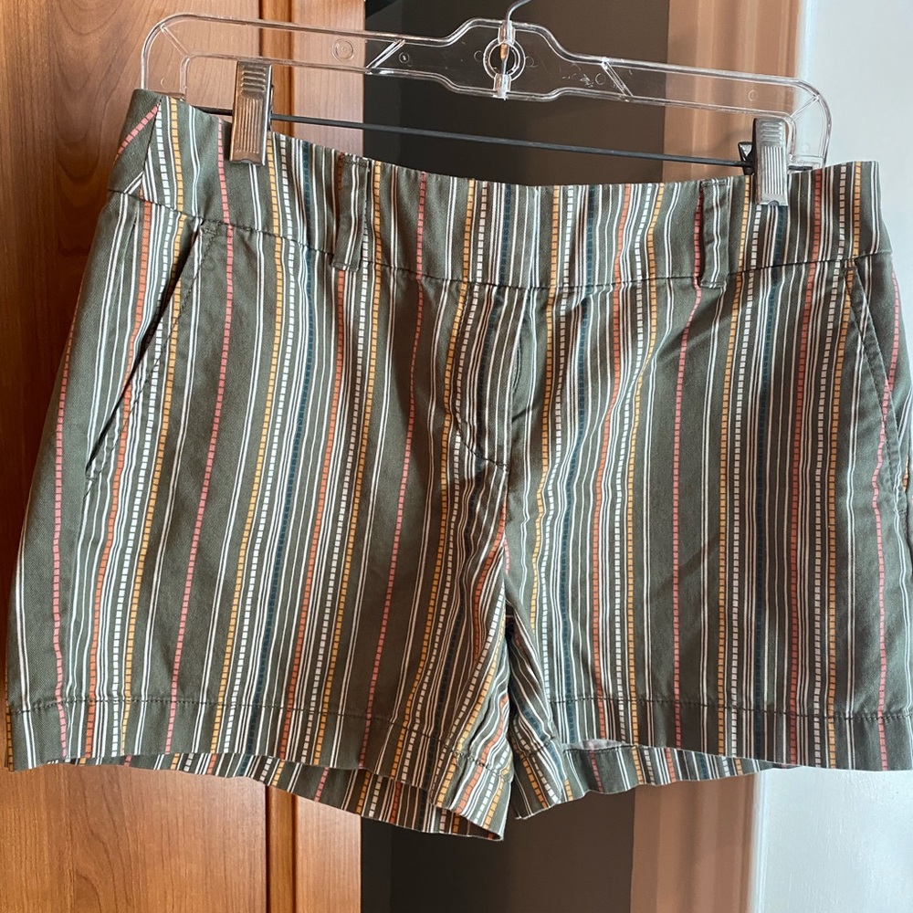 Loft Striped 4” Shorts Size 4